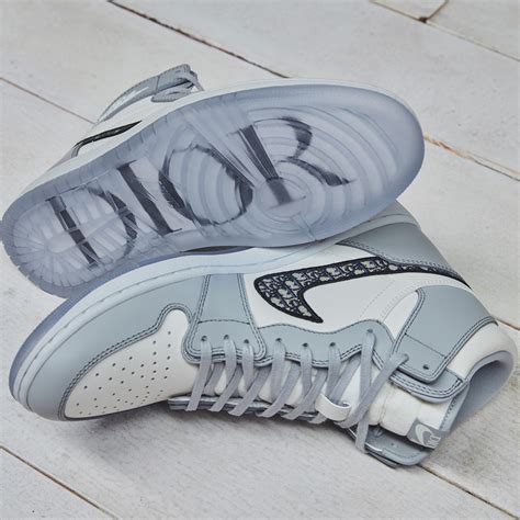 dior sneakers raffle|Dior jordan 1 high price.